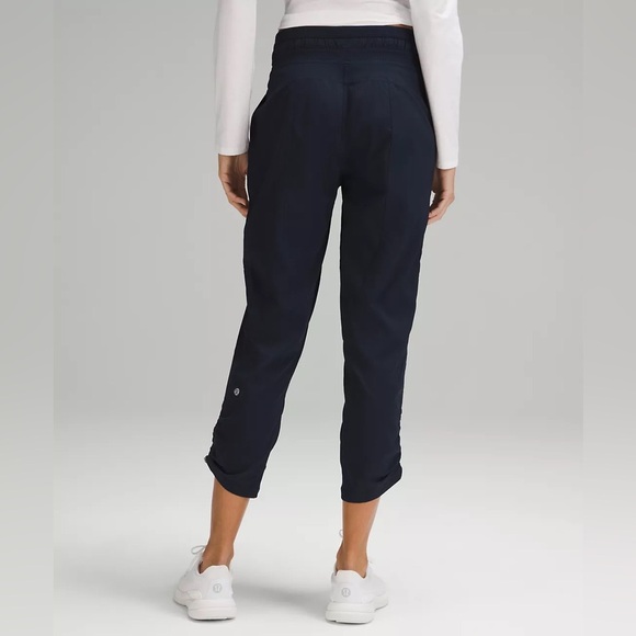 Dance Studio Mid-Rise Cropped Pant NWT - Picture 3 of 5